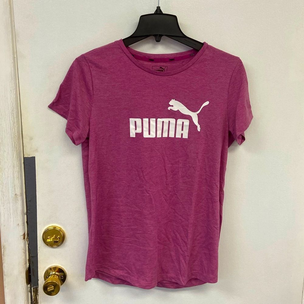 Women’s Puma T-Shirt size Large